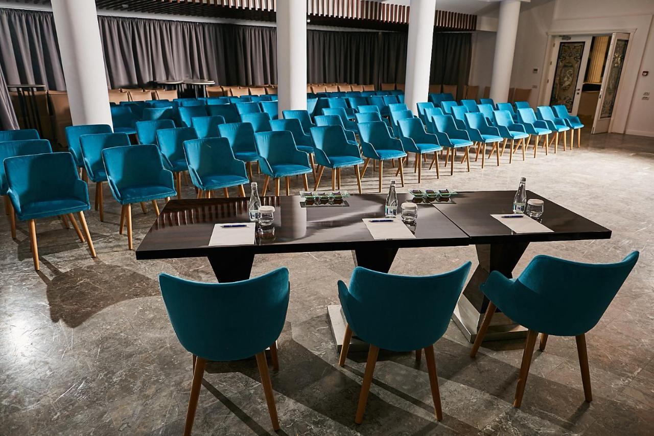 Hotel Lebada Luxury &
