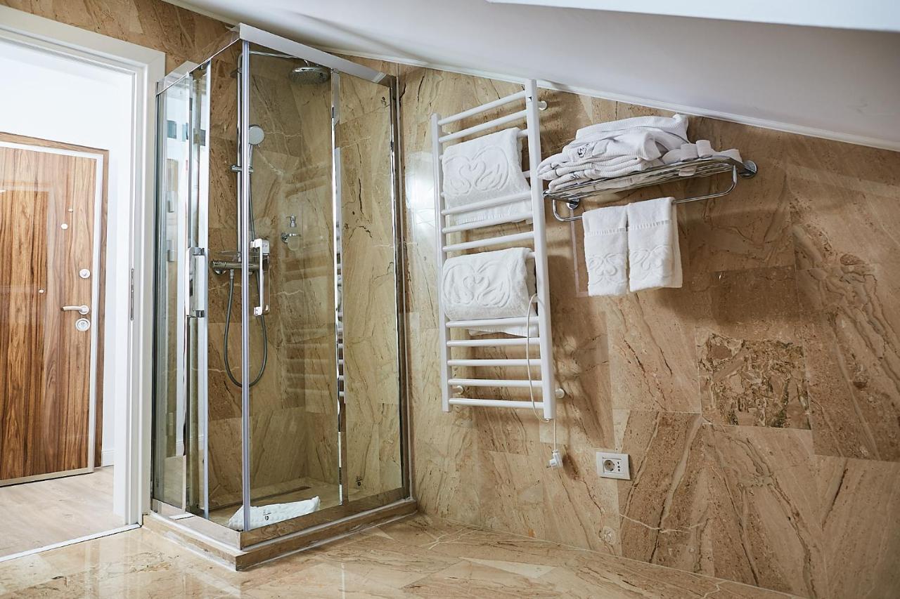 Lebada Luxury & Crisan (Tulcea)